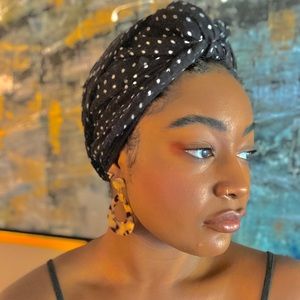 Meet your Posher, Sarai